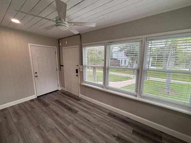 Photo - 2/1 duplex - Great Location near downtown