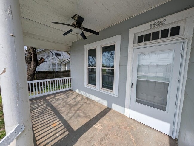 Photo - 1522 Buncombe Rd