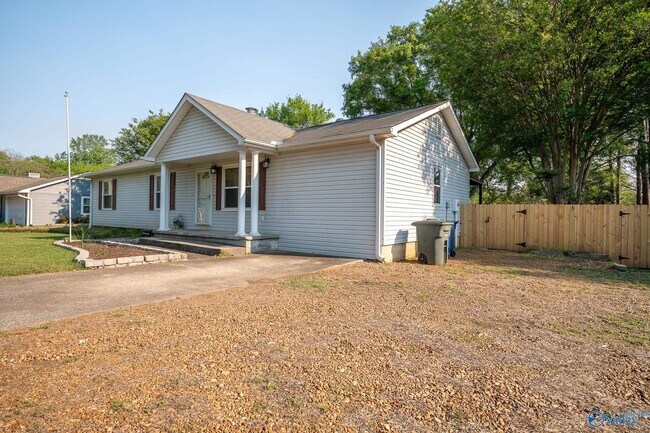 Photo - 912 Mountain Gap Rd SE