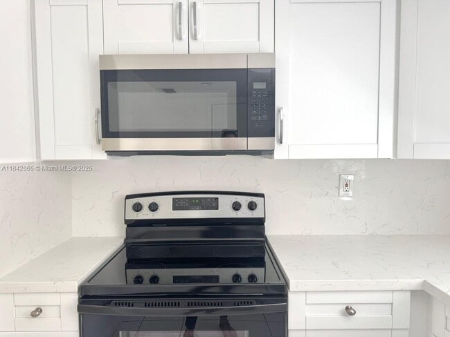 Photo - 10901 N Kendall Dr Unit 212