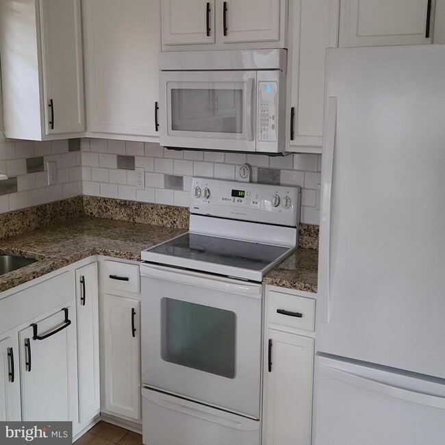 Photo - 135 Hill Valley Dr