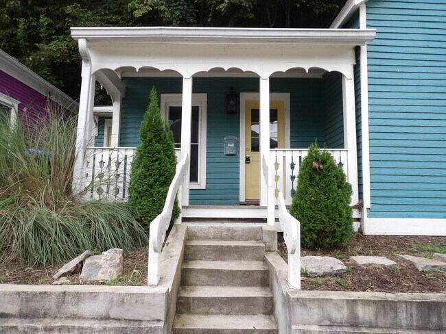 Photo - 611 Taylor Ave