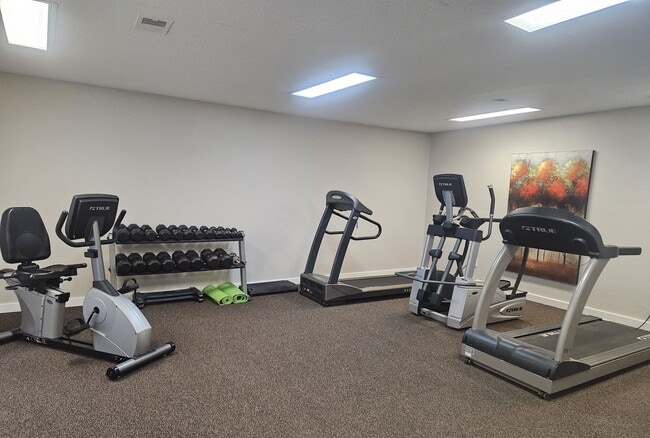 Photo - Meadow Lake Apartments