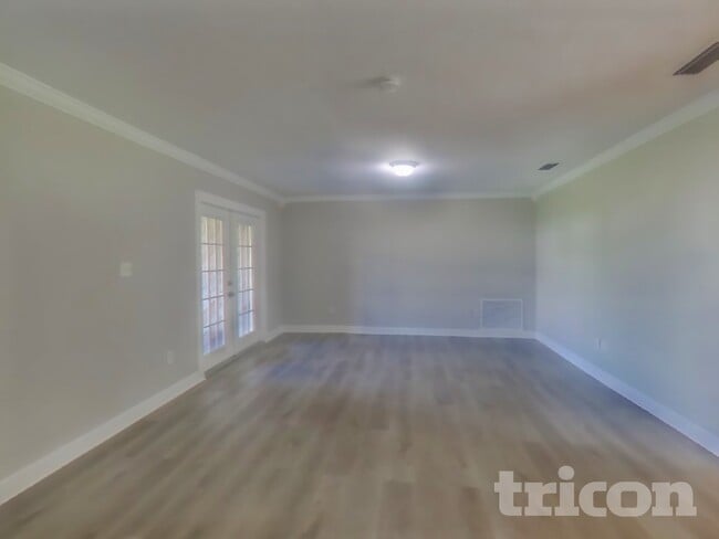 Photo - 268 Plumosa Dr