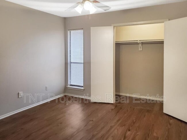 Photo - 302 Manuel Dr Unit B