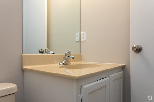 2BR,2.5BA - Apartments on 20th