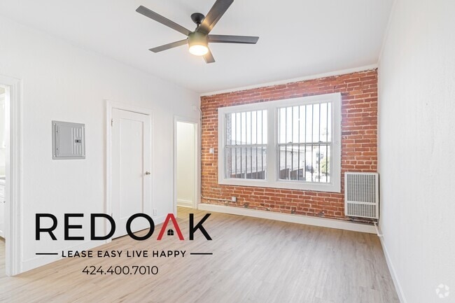 Building Photo - 245 N Kenmore Ave Rental