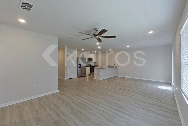 Photo - 4678 Malay Cir