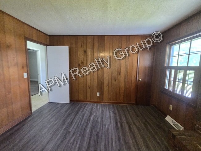 Photo - Spacious three bedroom West Columbia home