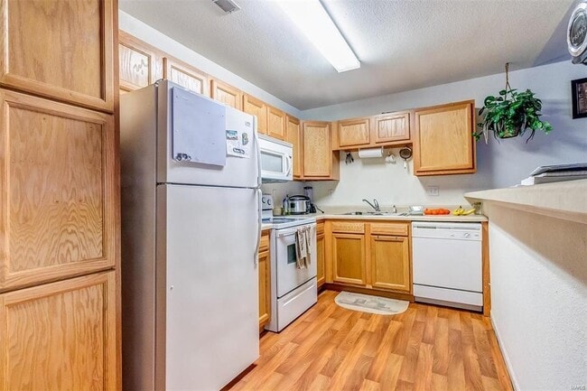 Building Photo - 21067 Harbor Ln Unit A