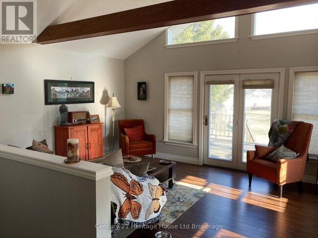 Photo - 42 Potters Rd N