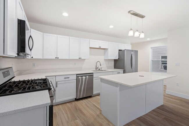 Photo - Newer construction! 3 bedroom 2 bath duplex near DT South Bend IN