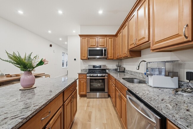 Photo - 77 North St Unit 77