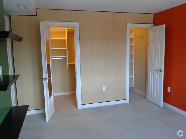 Building Photo - 1417 Newton St NW Unit 505 Rental