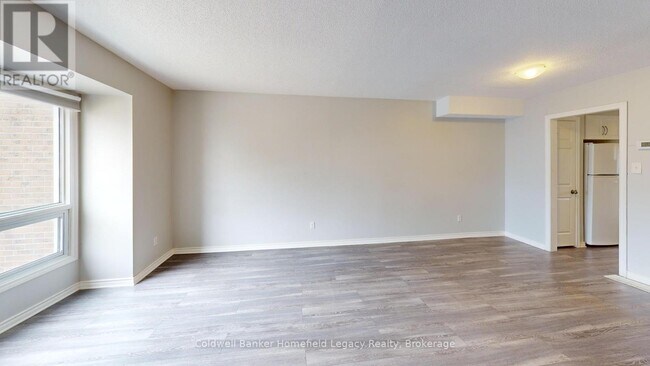 Photo - 1189 Nellis St