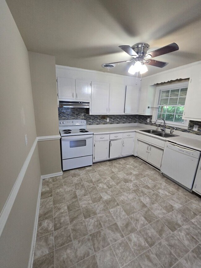 Photo - 3 bedroom in Hopewell