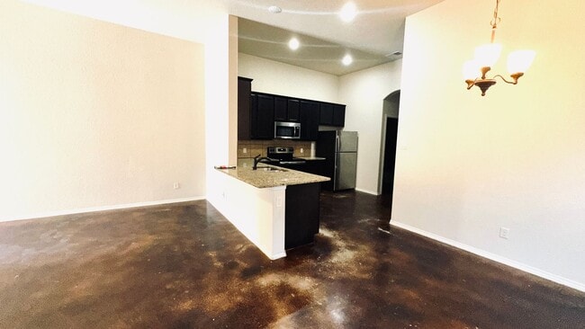 Photo - Beautiful 3 bedroom near Potranco!