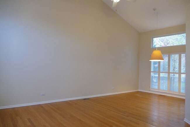 2052 Spice Cir