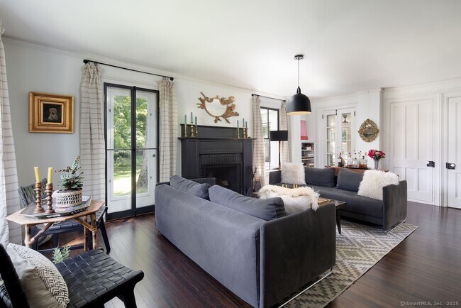 Photo - 16 Under Mountain Rd