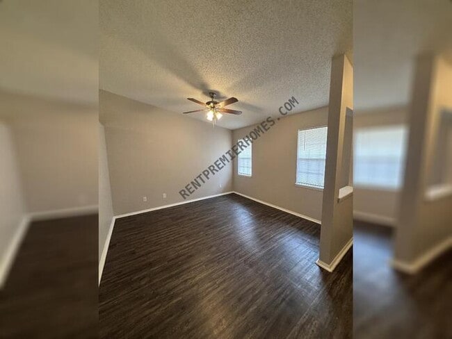 4 Woodbriar Ct