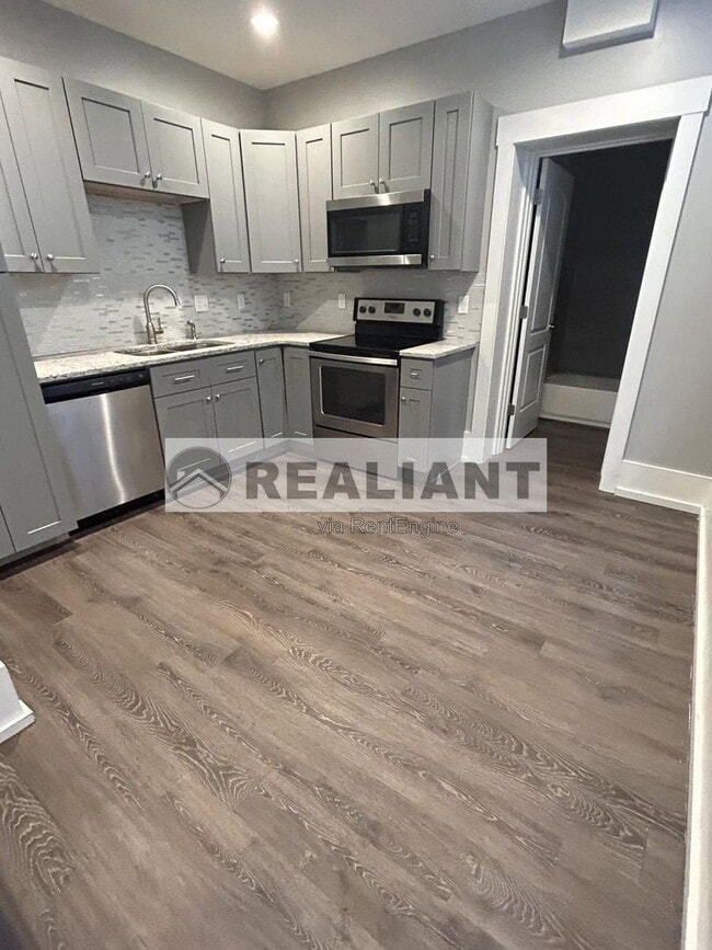 Photo - 15 W 8th St Unit Apartment 2
