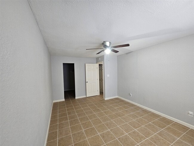 Building Photo - 3618 Curry Ln