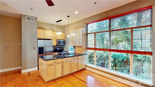 Photo - 2062 Atherton Heights Ln