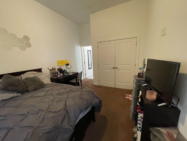 Photo - 1536 N. Carlisle