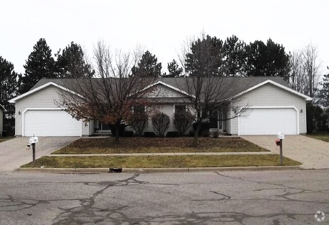 Building Photo - 1517 Manor Ln Unit 1517 Manor Ln Rental