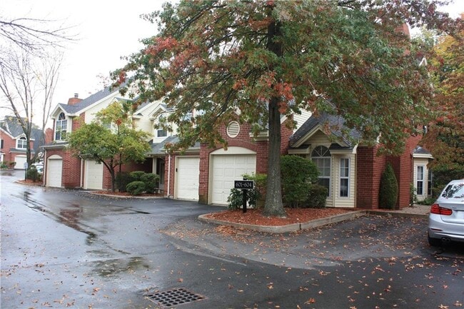 Building Photo - 626 Smithfield Rd Rental