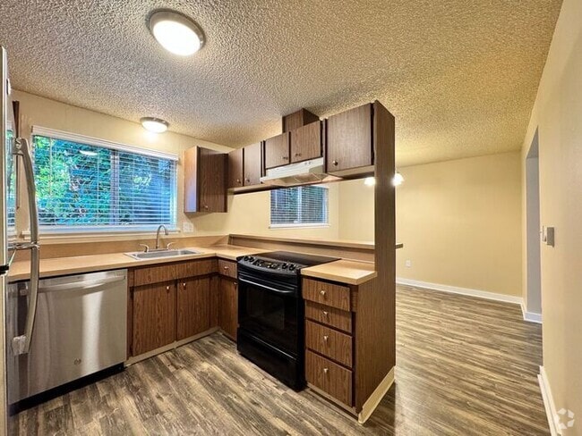 Building Photo - AVAILABLE NOW! Spacious 2 Bed, 1.5 Bathroo... Rental