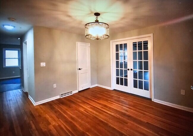Photo - 70 Belden Rd