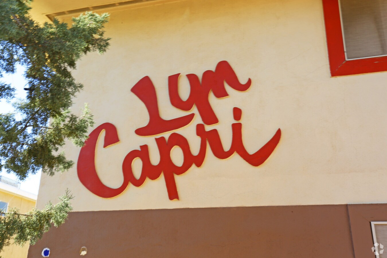 Photo - Lyn Capri Apartments