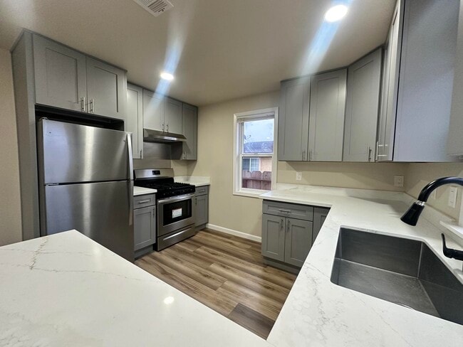 Photo - 11021 Haight St