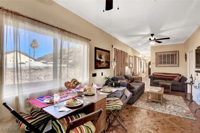 Photo - 481 Benedict Dr