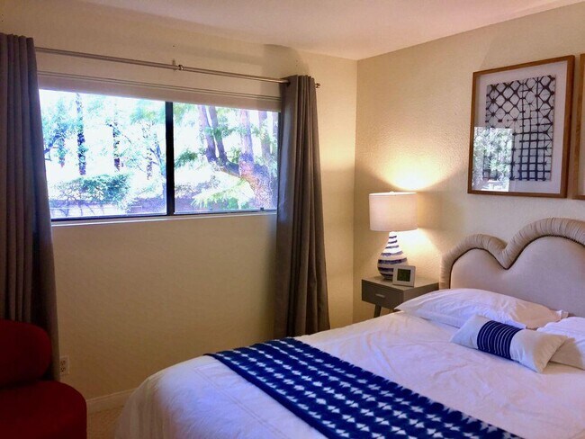 Nice view to wake up to. - 685 N Ashurst Ct Unit H205