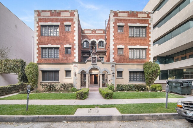 Building Photo - 279 N Euclid Ave Rental