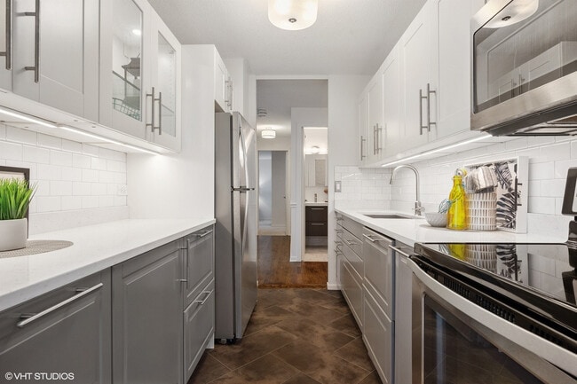 Photo - 901 S Plymouth Ct Unit 1703