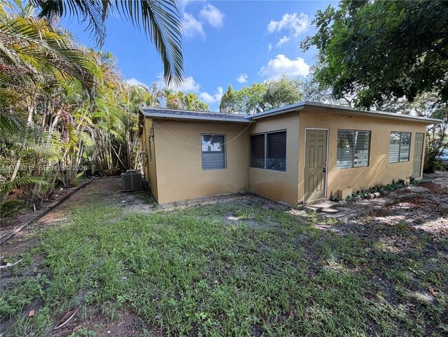 Photo - 836 NW 12th Terrace Unidad 2