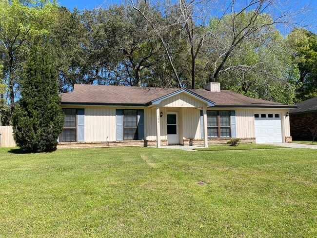 Photo - 4 bedroom 2 bath in Village Green