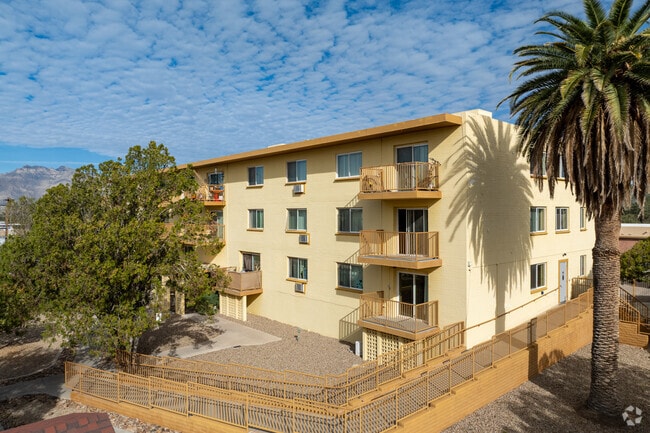Photo - Catalina Village Apartments