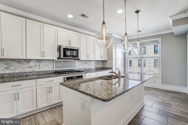 Photo - 621 Bluemont Ave
