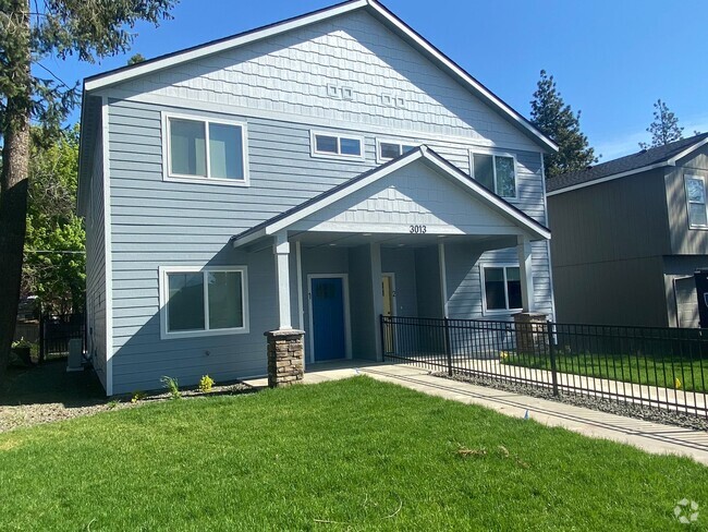 Building Photo - 3013 E 36th Ave Unit 2 Rental