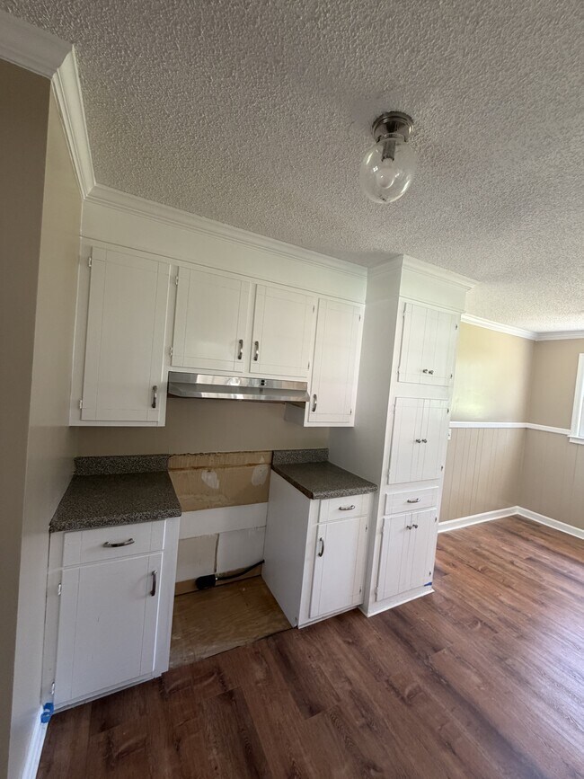Photo - 3208 Downes Grove Rd