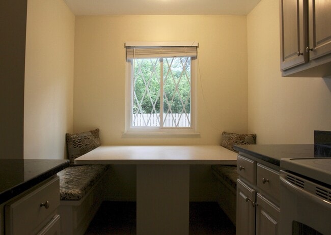 Photo - 929 Kirts Blvd