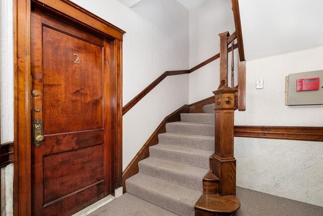 Photo - 31 Linnaean St Unidad 2