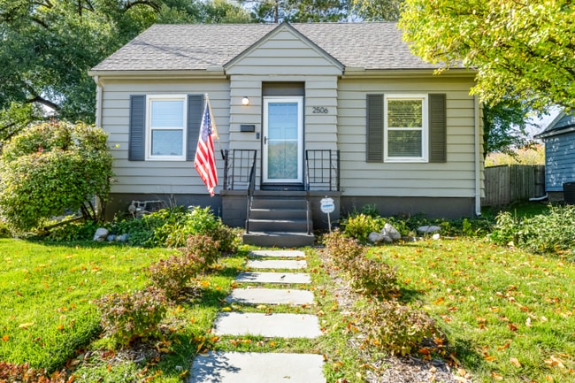 Photo - 2506 Morton Ave