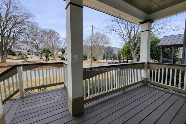 Photo - 3239 Osborne Rd NE