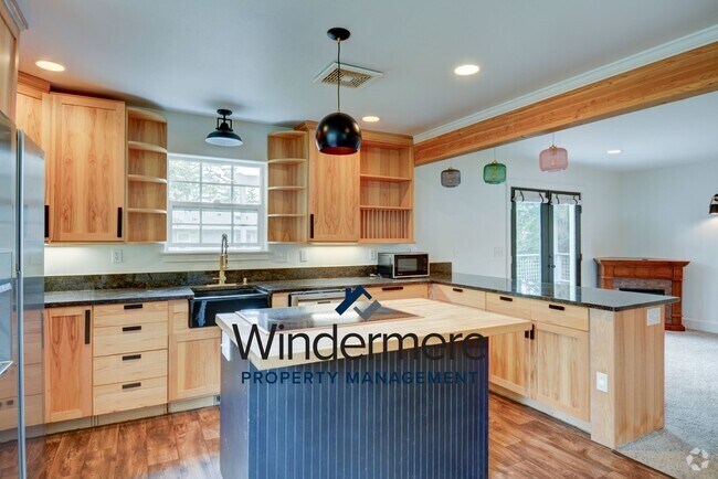 Building Photo - 3 Bed 4 bath with a bonus room (Coupeville) Rental