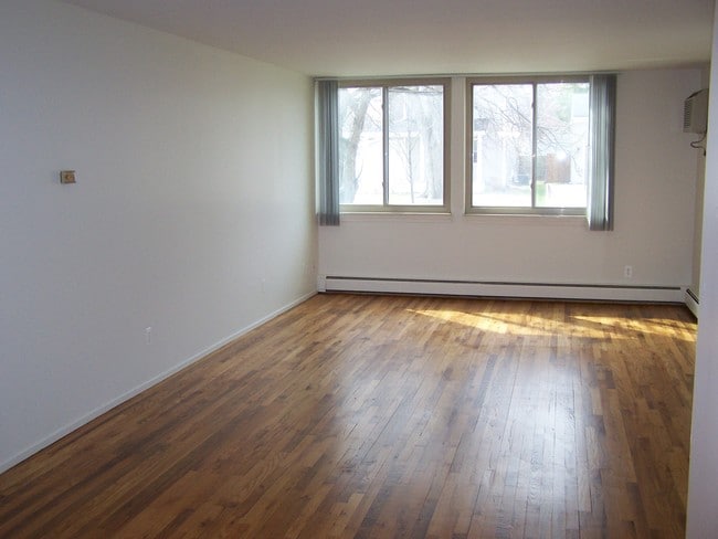 Building Photo - 239 Twelve Mile Rd Unit 17